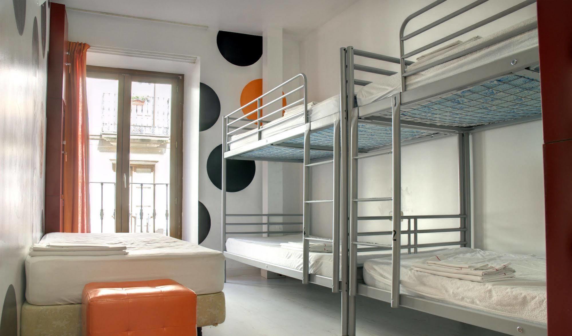 Albergue Revolutum Hostel Salamanca Eksteriør bilde