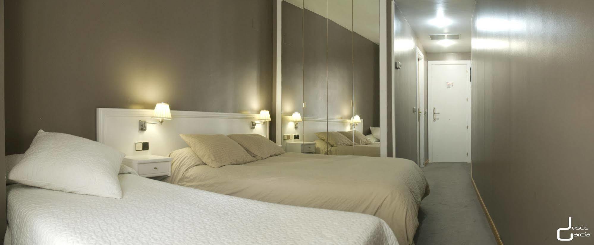 Albergue Revolutum Hostel Salamanca Eksteriør bilde